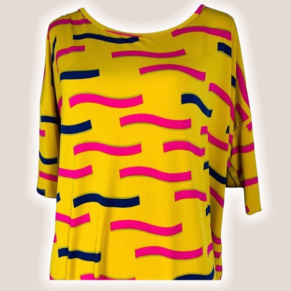 New with tags Lularoe Irma Size L oversized blouse - Picture 2 of 3